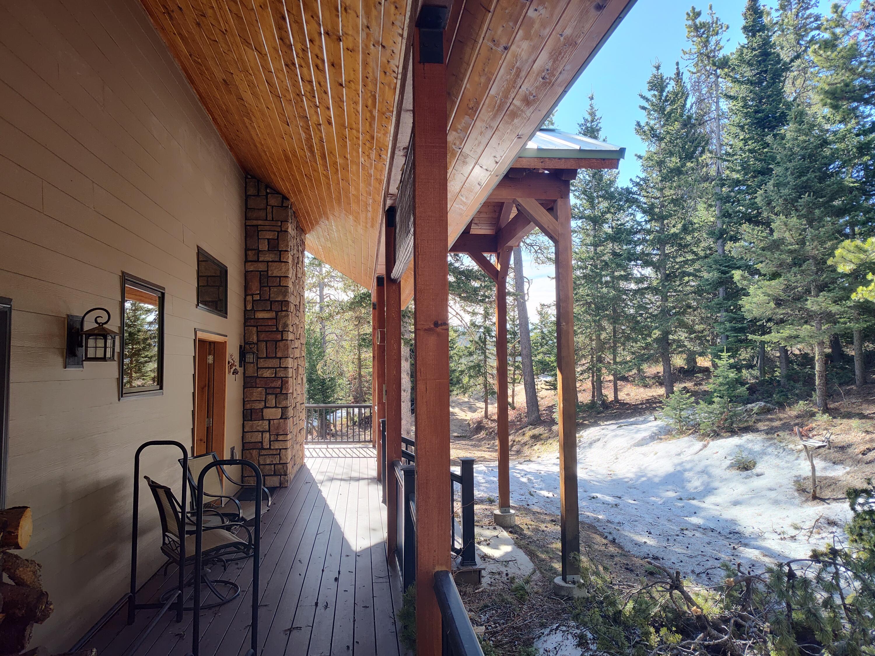 45 Blacktooth Road Sheridan, WY 82801 - Photo 7 of 47 Front porch
