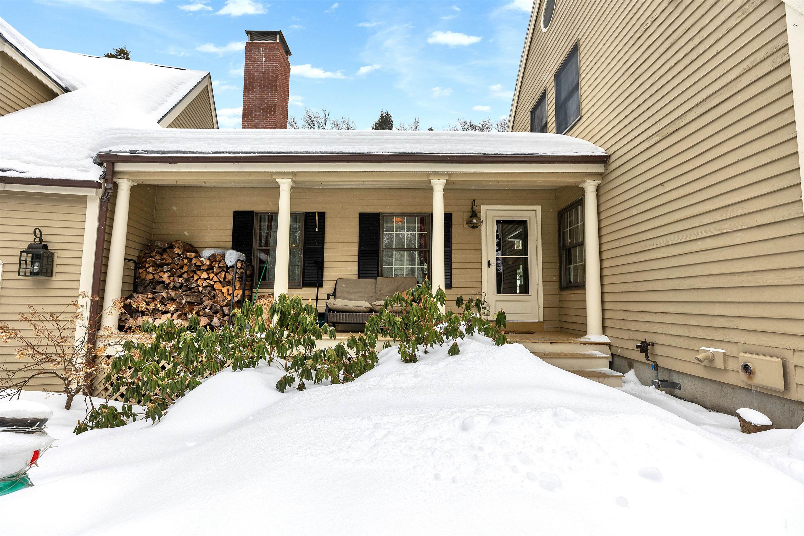 1481 Bennington Road Francestown, NH 03043 - Photo 3 of 59