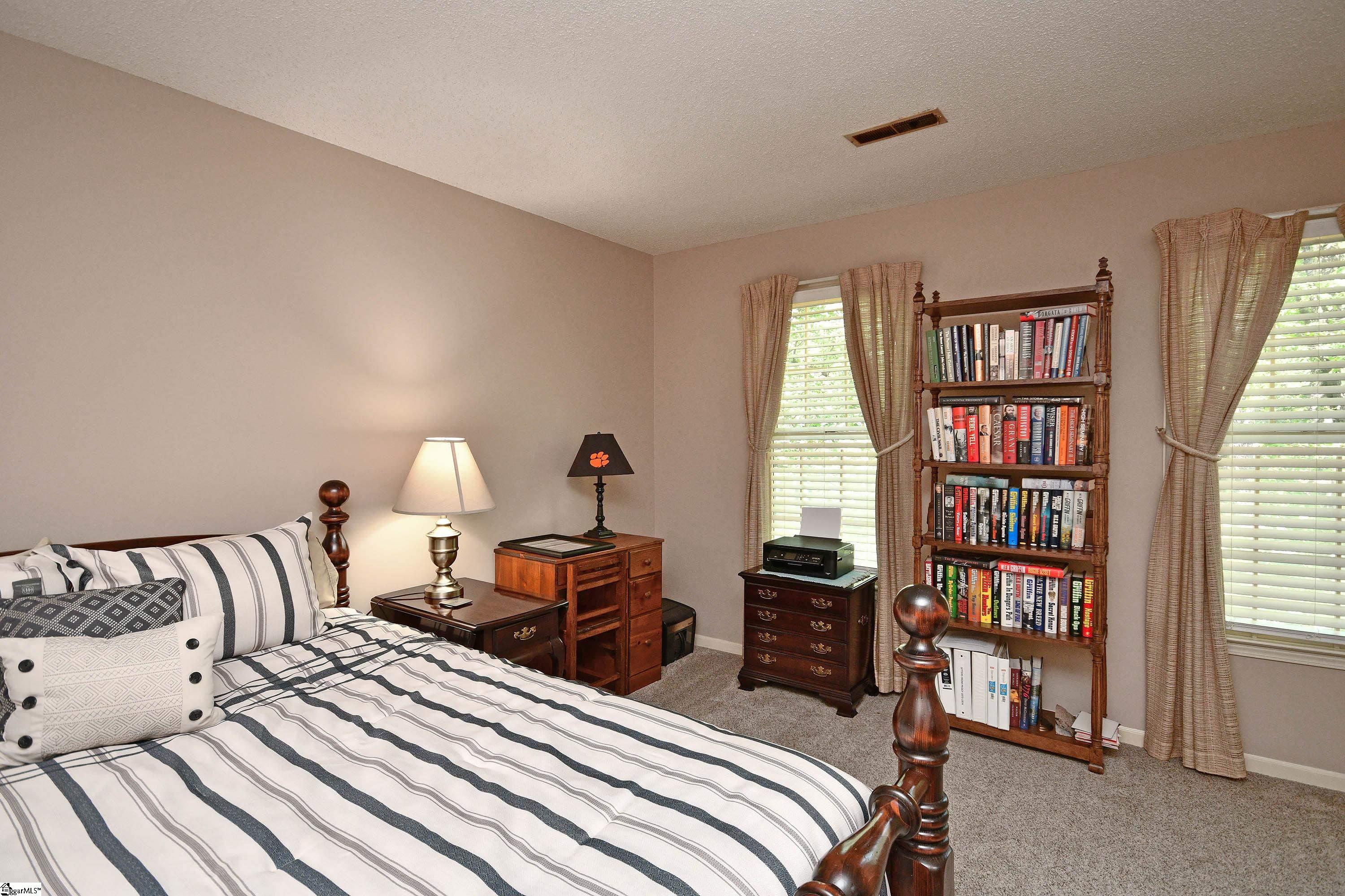 302 Inverness Way Easley, SC 29642 - Photo 29 of 38 Gallery Image 29