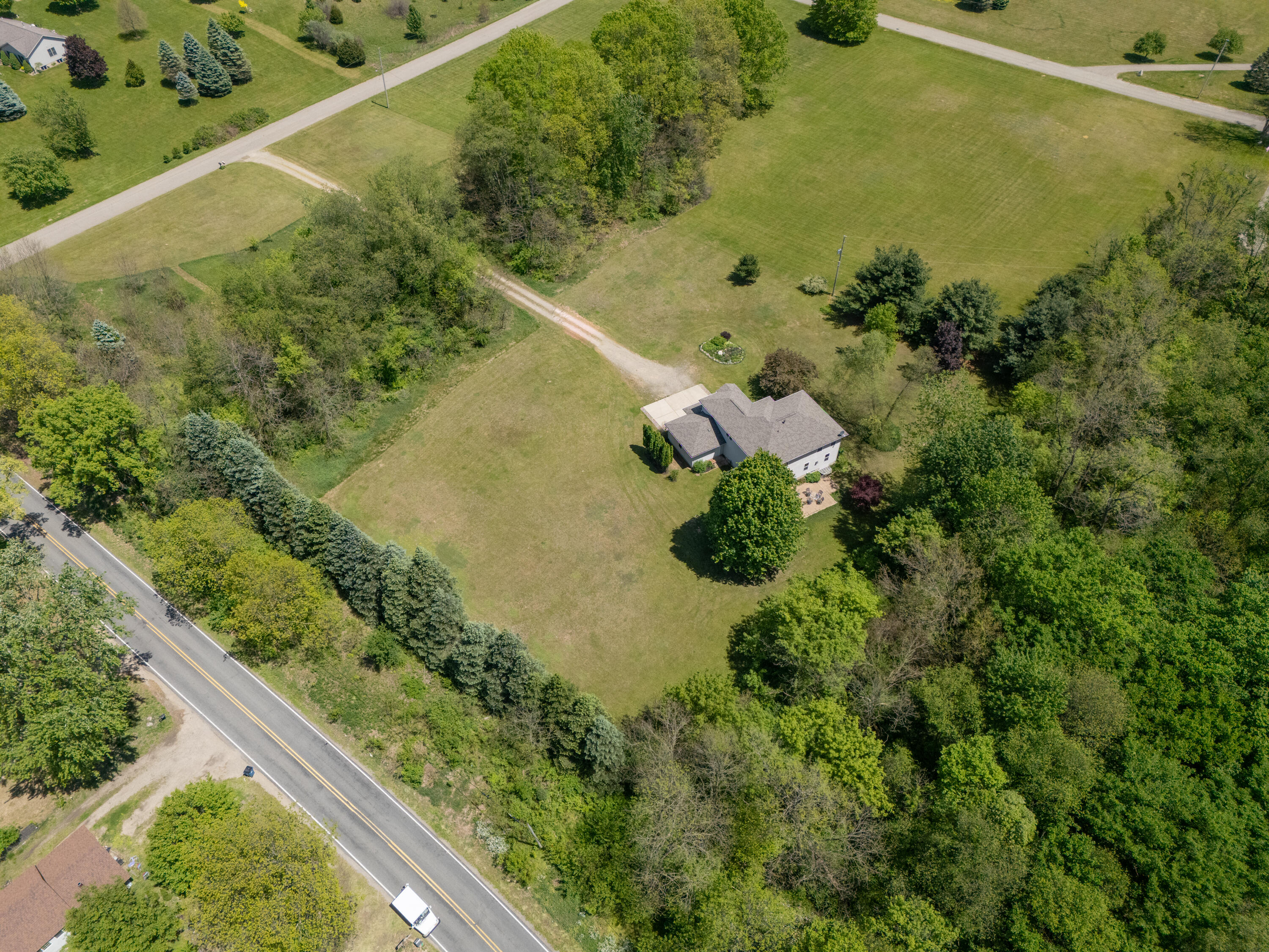 1042 Hunter Ridge Battle Creek, MI 49017 - Photo 40 of 47 1042 Hunters Ridge-507