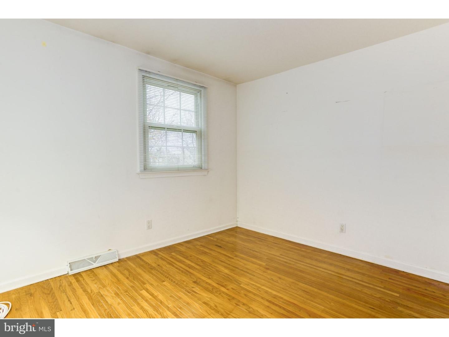 107 Sandringham Road Cherry Hill, NJ 08003 - Photo 21 of 25 Bedroom 3
