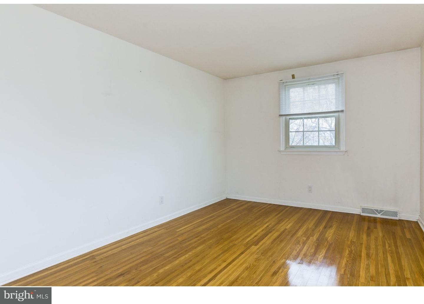 107 Sandringham Road Cherry Hill, NJ 08003 - Photo 22 of 25 Bedroom 4