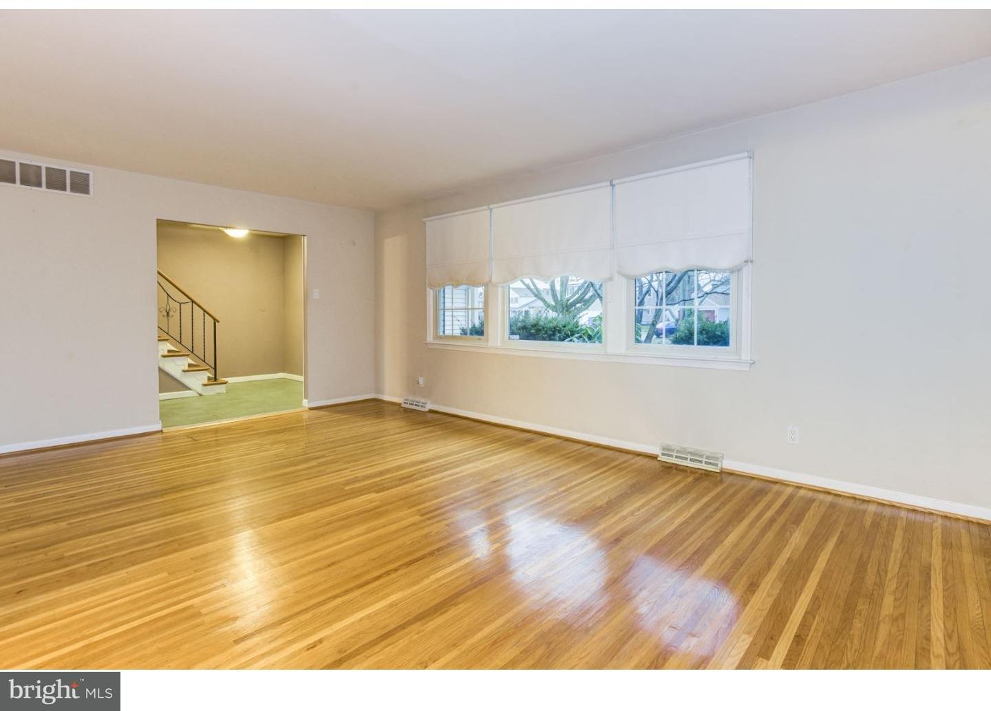 107 Sandringham Road Cherry Hill, NJ 08003 - Photo 6 of 25 Living Room