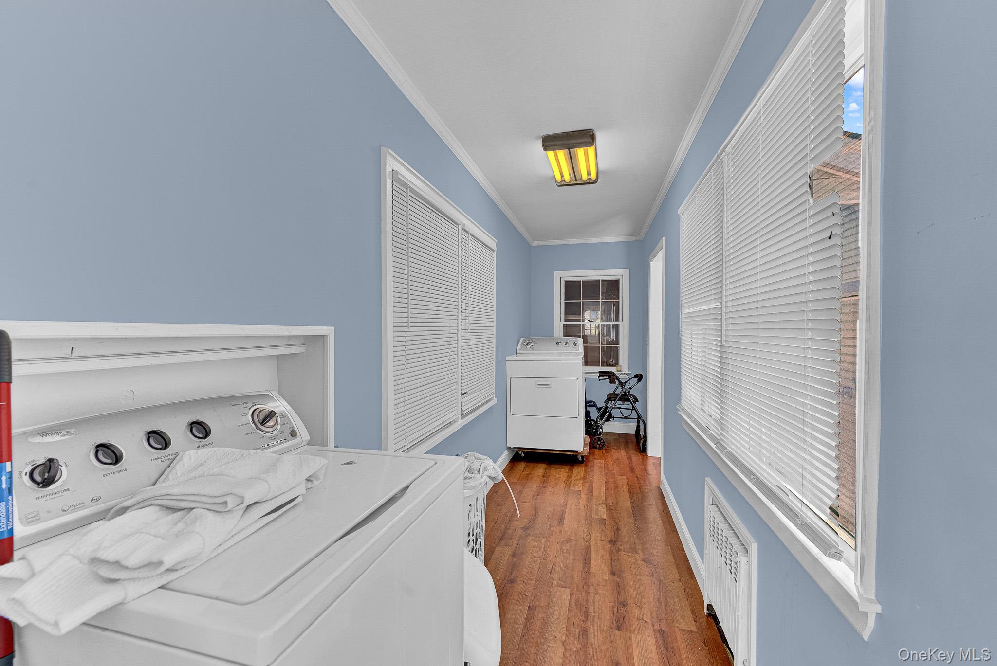 64 East Roe Boulevard Patchogue, NY 11772 - Photo 16 of 37