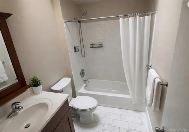 $2,600 | 5 North Aspen Road, Middletown, NY 10940