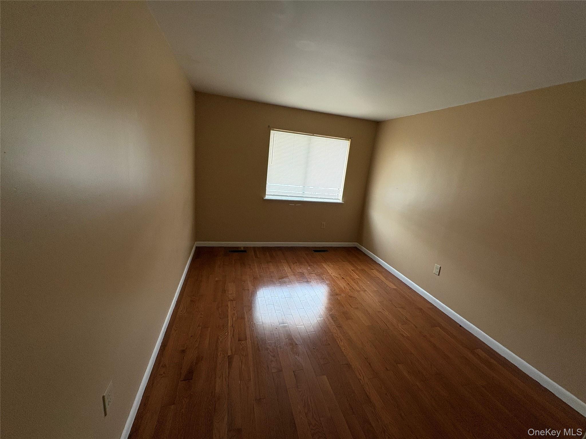 5 North Aspen Road Middletown, NY 10940 - Photo 7 of 12