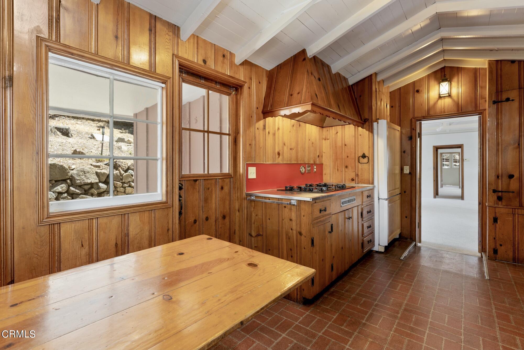 9710 Mistletoe Road Tujunga, CA 91042 - Photo 21 of 68 9710 Mistletoe, Tujunga_ Low Res 021