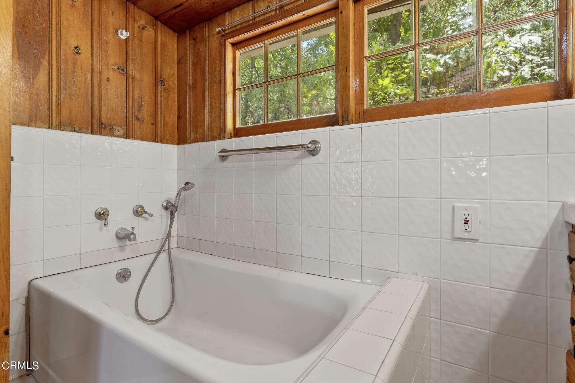 9710 Mistletoe Road Tujunga, CA 91042 - Photo 32 of 68 9710 Mistletoe, Tujunga_ Low Res 032