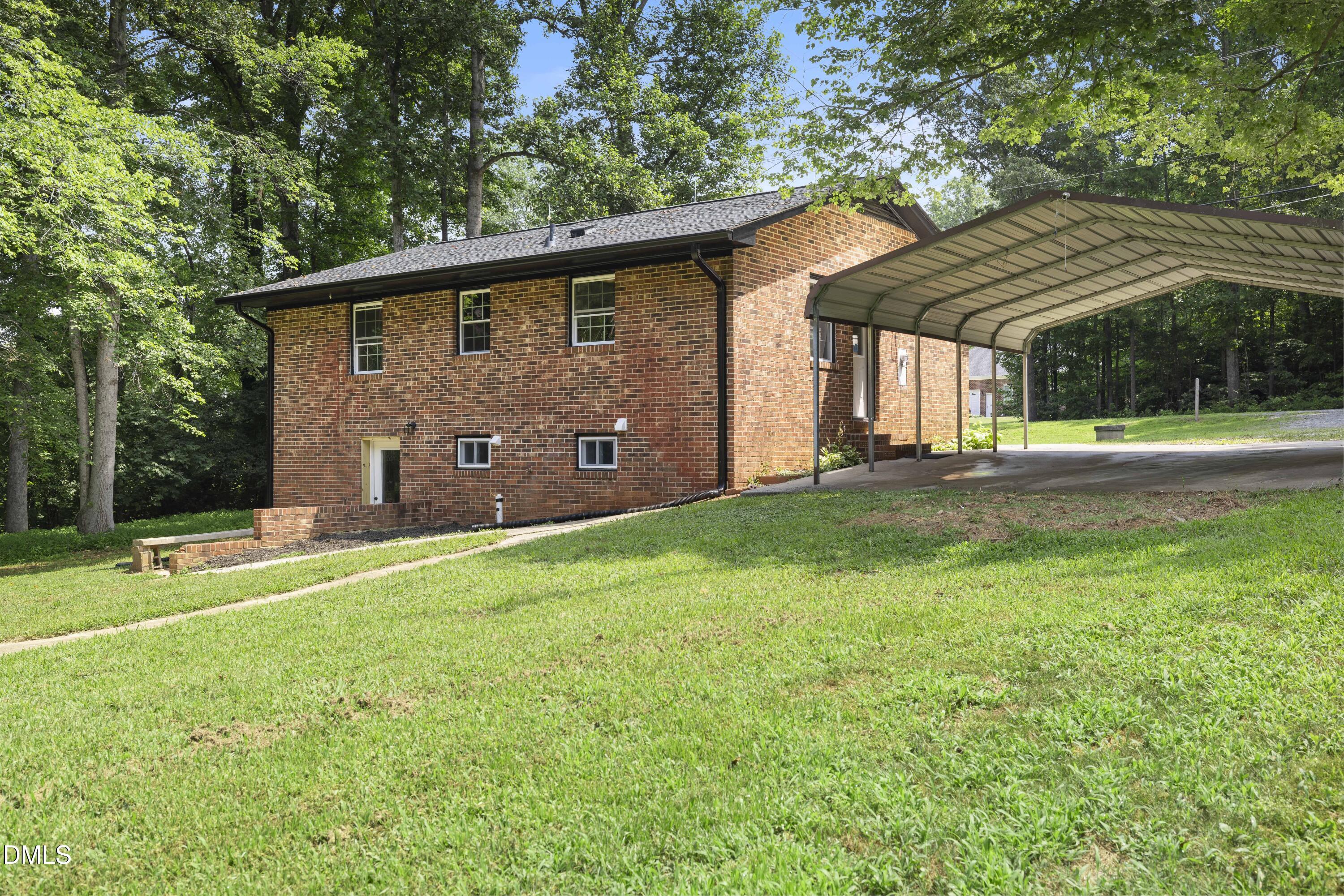 437 Woodsdale Road Roxboro, NC 27573 - Photo 9 of 32
