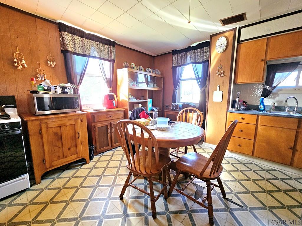 4659 Elton Road Elton, PA 15934 - Photo 8 of 14