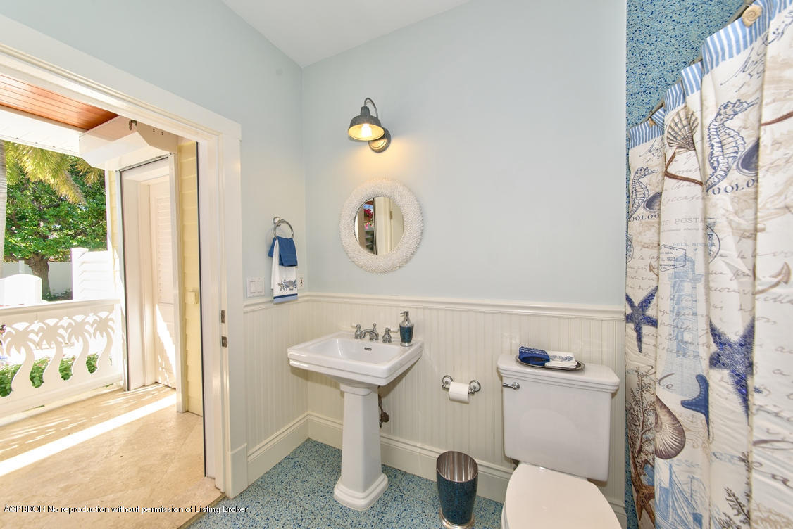 2 Hudson Avenue Ocean Ridge, FL 33435 - Photo 25 of 36 Guest House Bath