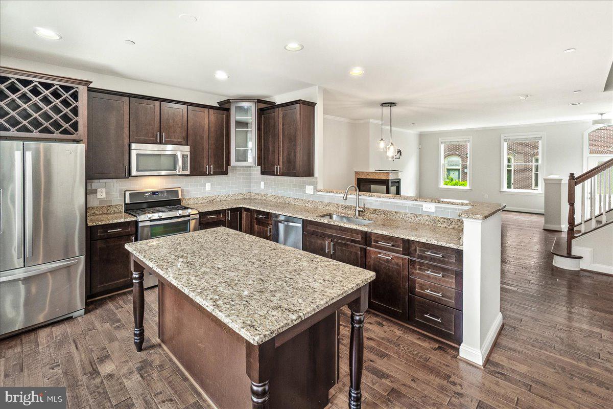 6 Maxwell Square Frederick, MD 21701 - Photo 5 of 46 Gourmet Kitchen that opens up to Dining & LR