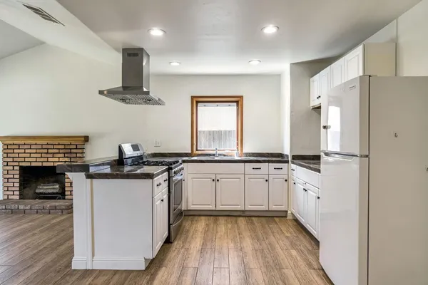 $379,900 | 546 West Swift Avenue, Clovis, CA 93612