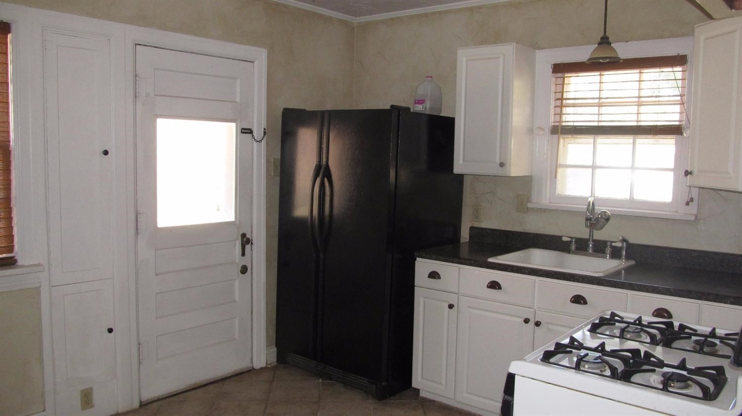 2010 23rd Street Lubbock, TX 79411 - Photo 4 of 9 Photo 4