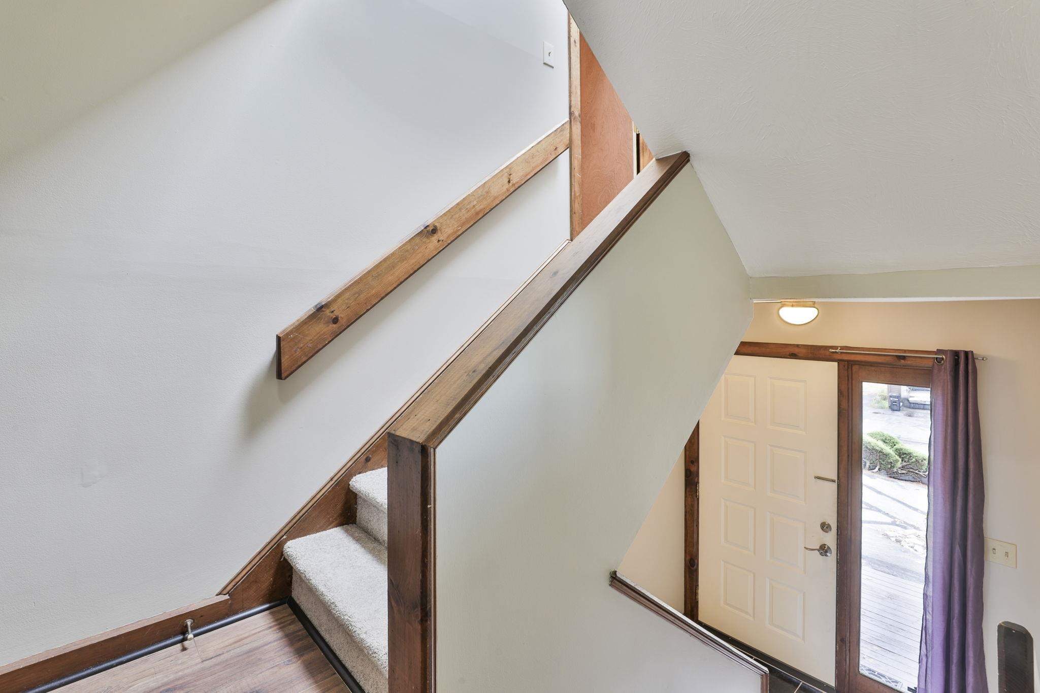 6 Cornwall Lane, Unit 7 Nashua, NH 03063 - Photo 2 of 26