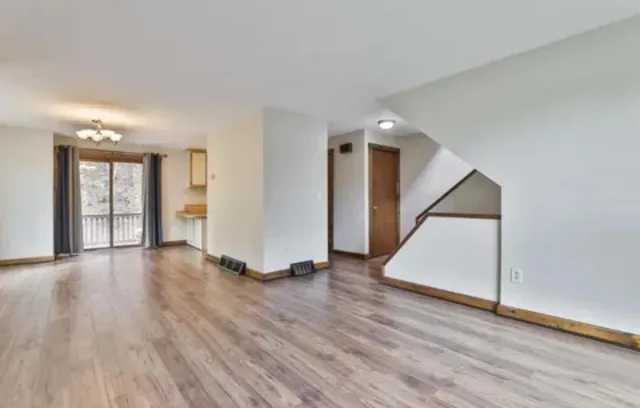 $375,000 | 6 Cornwall Lane, Unit 7, Nashua, NH 03063