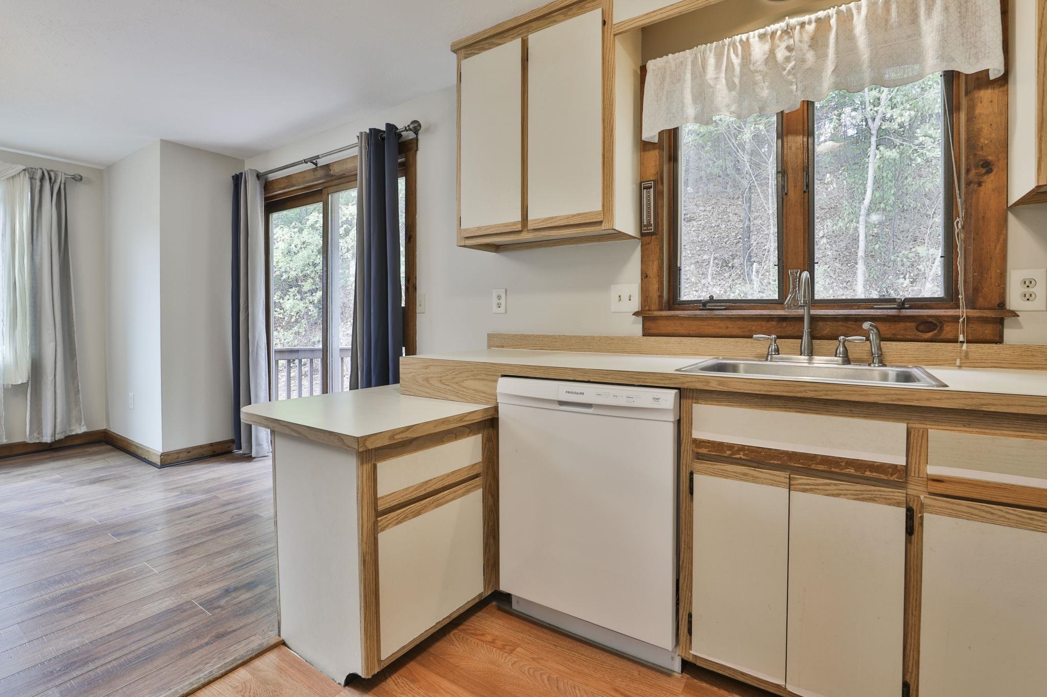 6 Cornwall Lane, Unit 7 Nashua, NH 03063 - Photo 9 of 26