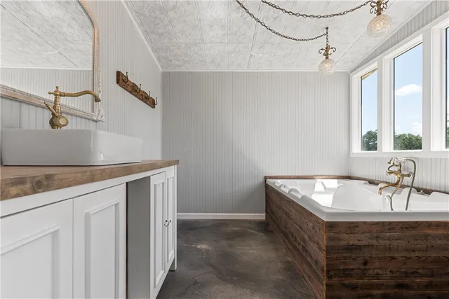 $380,000 | 2034 County Road 436, Dime Box, TX 77853