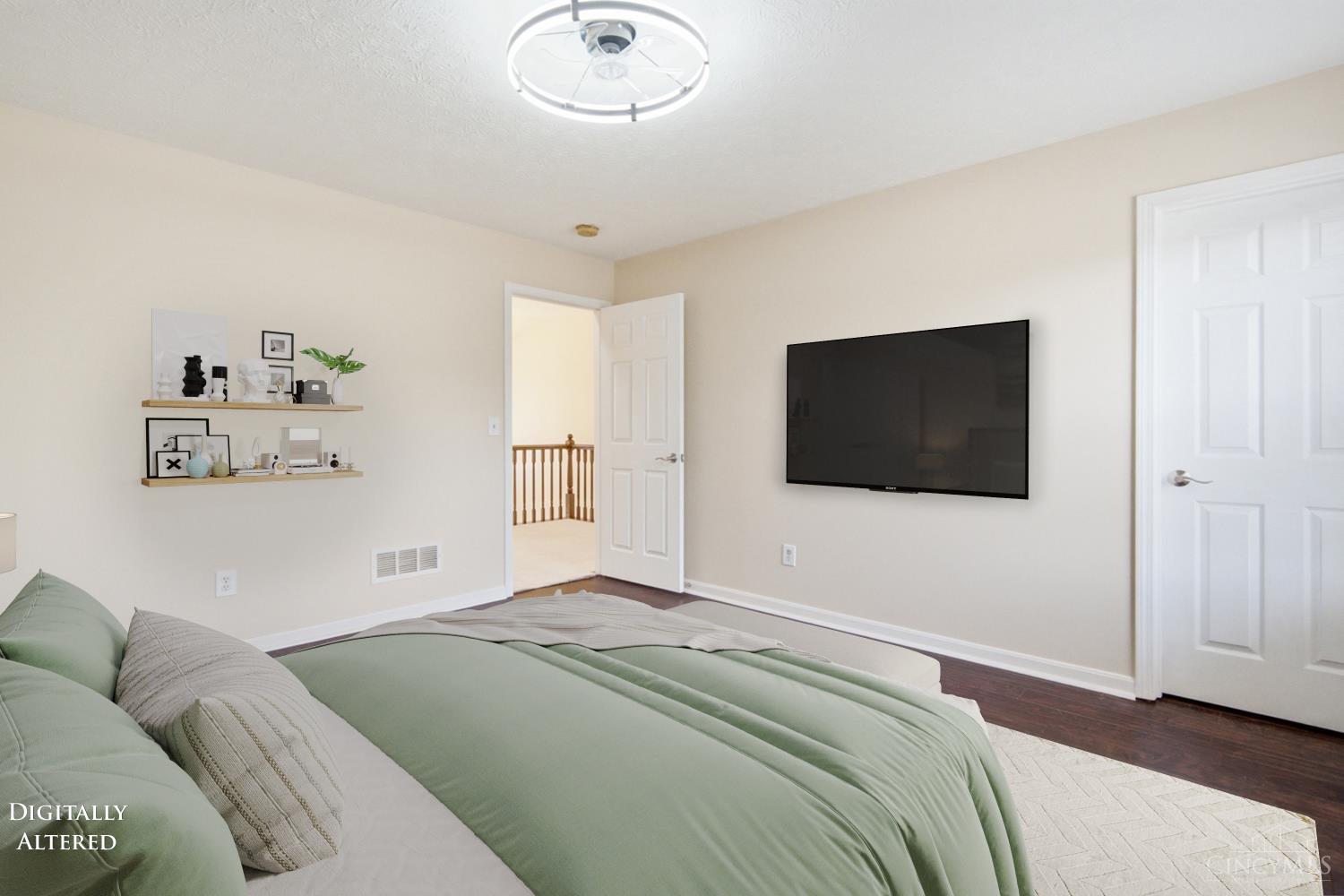 4431 Springfield Lane Mason, OH 45040 - Photo 23 of 52 Beautiful fourth bedroom with walk-in closet space.