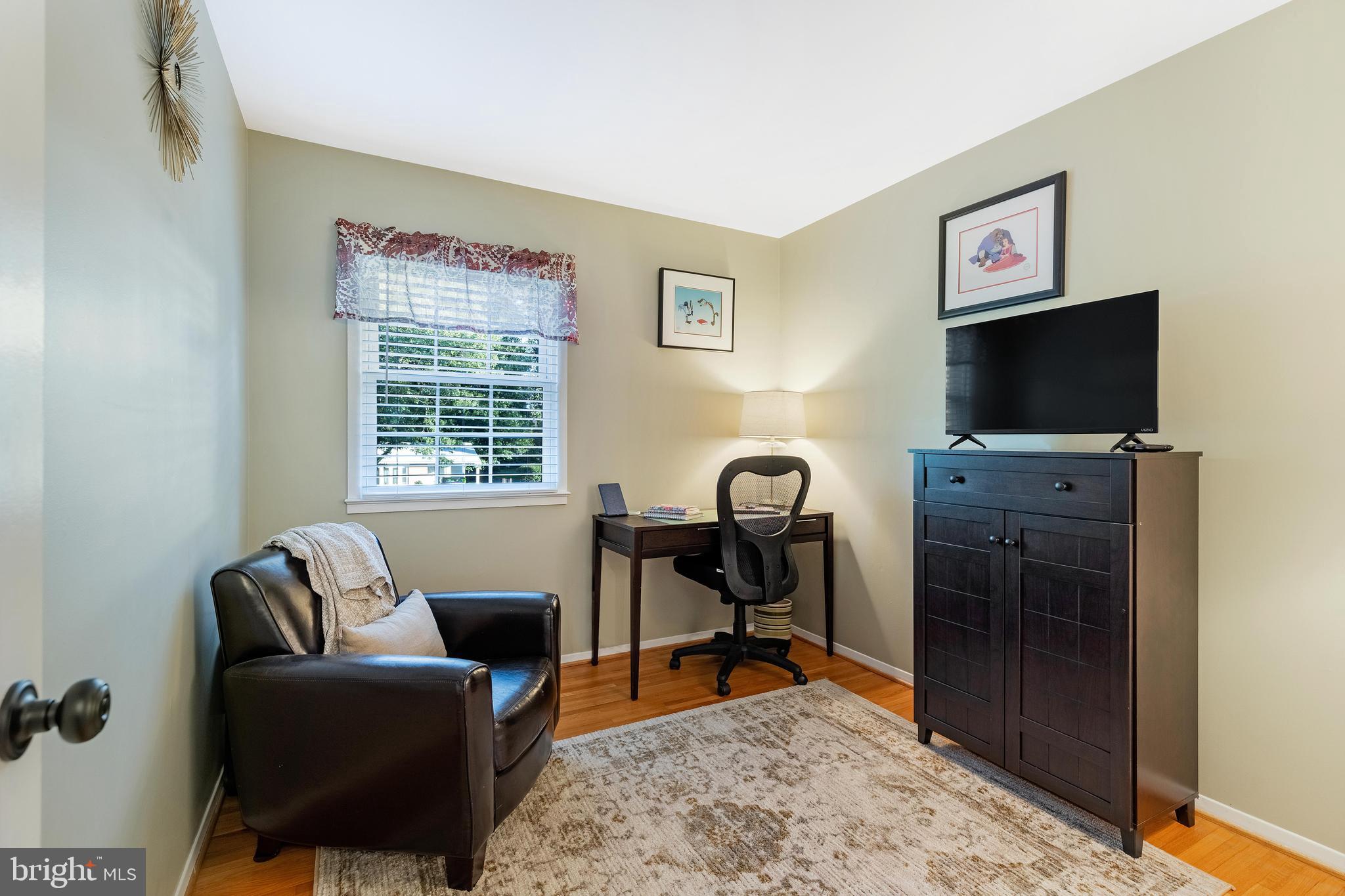 8632 Kerry Lane Springfield, VA 22152 - Photo 19 of 48 Bedroom # 1