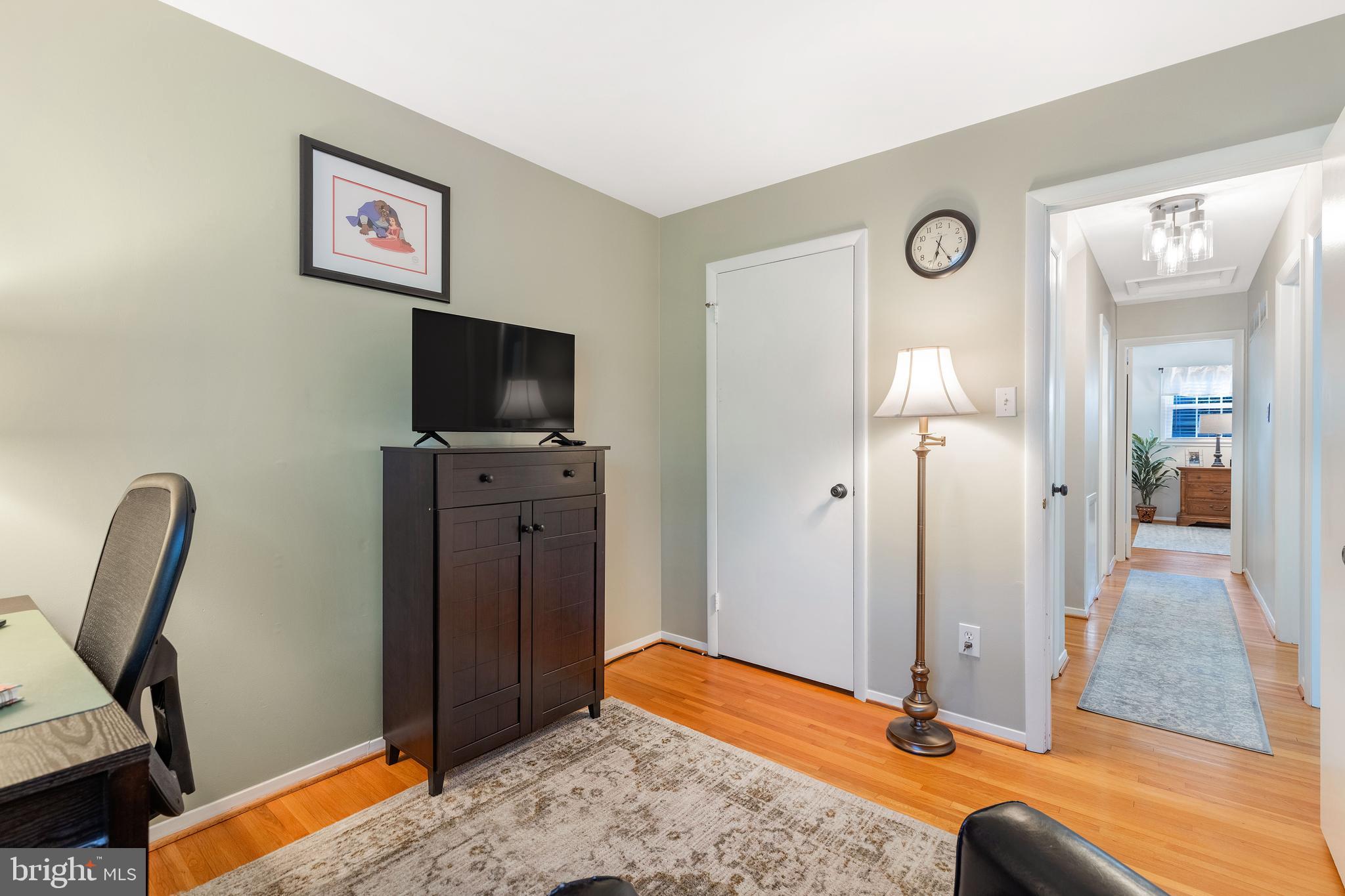 8632 Kerry Lane Springfield, VA 22152 - Photo 20 of 48 Bedroom # 1 / Office