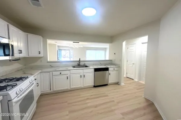 $3,300 | 171 Dorado Beach Court, Howell, NJ 07731