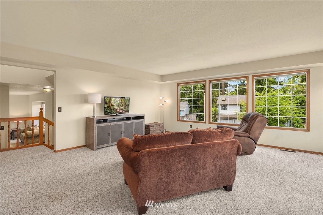 924 Goat Trail Loop Road Mukilteo, WA 98275 - Photo 19 of 39