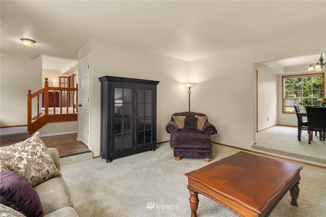 924 Goat Trail Loop Road Mukilteo, WA 98275 - Photo 5 of 39