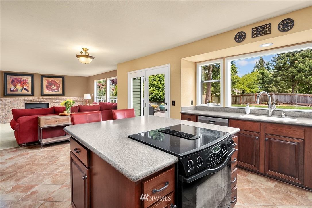 924 Goat Trail Loop Road Mukilteo, WA 98275 - Photo 9 of 39