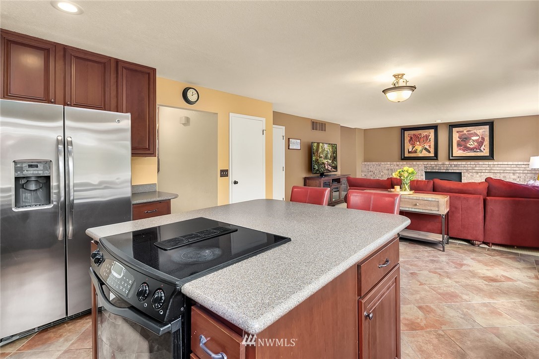 924 Goat Trail Loop Road Mukilteo, WA 98275 - Photo 10 of 39