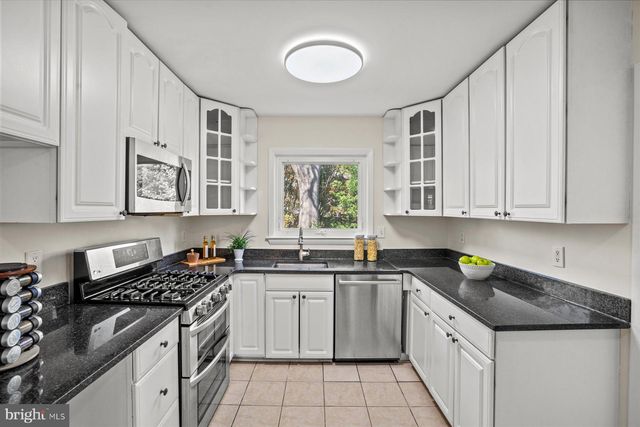 $915,000 | 8503 Cyrus Place, Alexandria, VA 22308