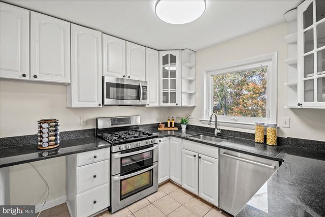 $915,000 | 8503 Cyrus Place, Alexandria, VA 22308