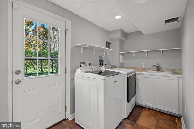 $915,000 | 8503 Cyrus Place, Alexandria, VA 22308