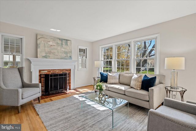 $915,000 | 8503 Cyrus Place, Alexandria, VA 22308
