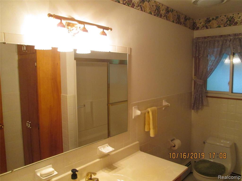 2485 Michigan Road Port Huron, MI 48060 - Photo 16 of 46
