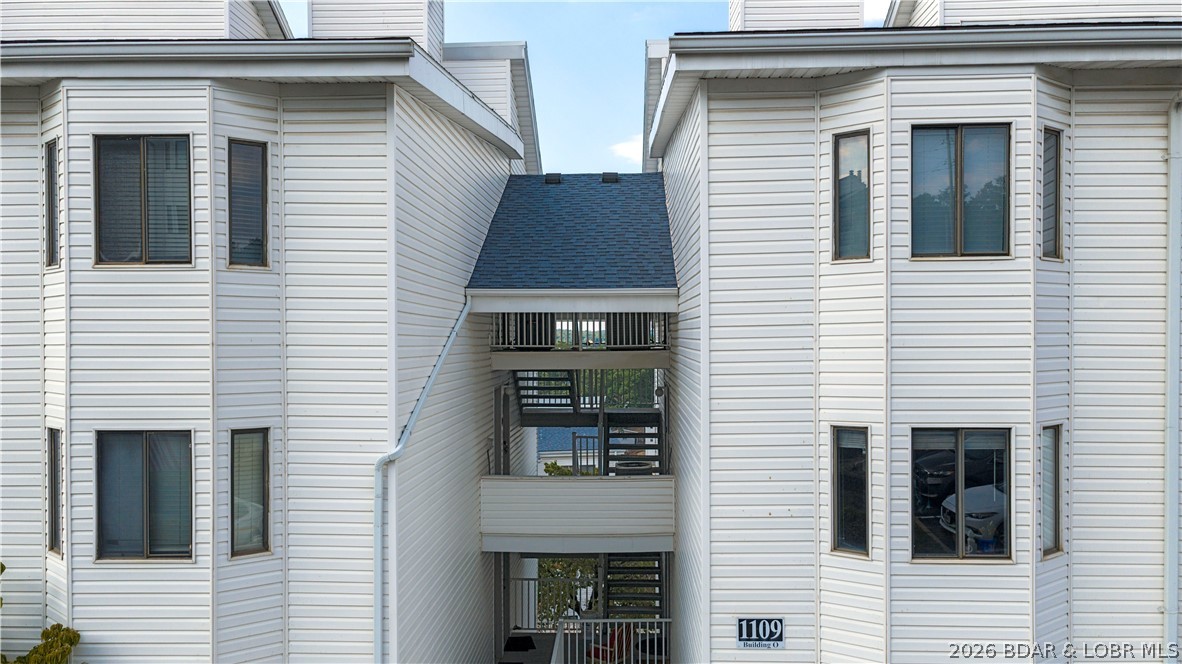 1109 Passover Road, Unit O6 Osage Beach, MO 65065 - Photo 33 of 40 Up from parking