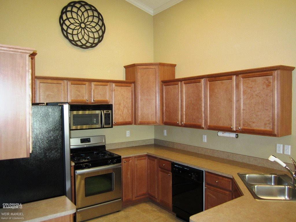 26042 Mariners Point New Baltimore, MI 48051 - Photo 4 of 34