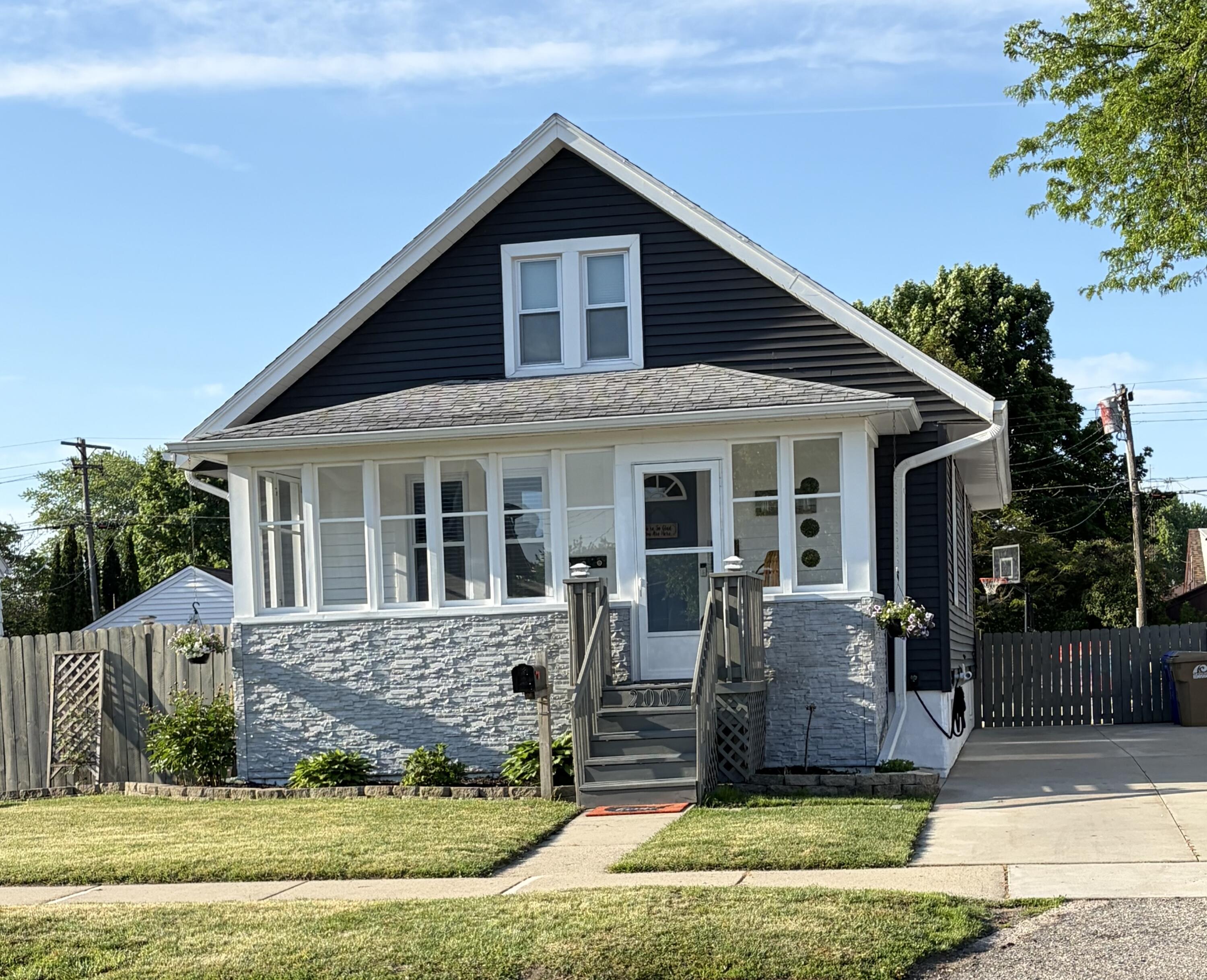 2007 27th Street Kenosha, WI 53140 - Photo 3 of 31 3) 72267-6a1b7cc93962d