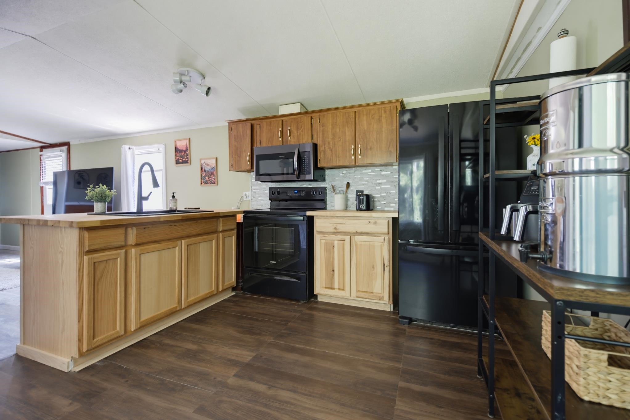 143 Salmon Falls Road Rochester, NH 03868 - Photo 12 of 32