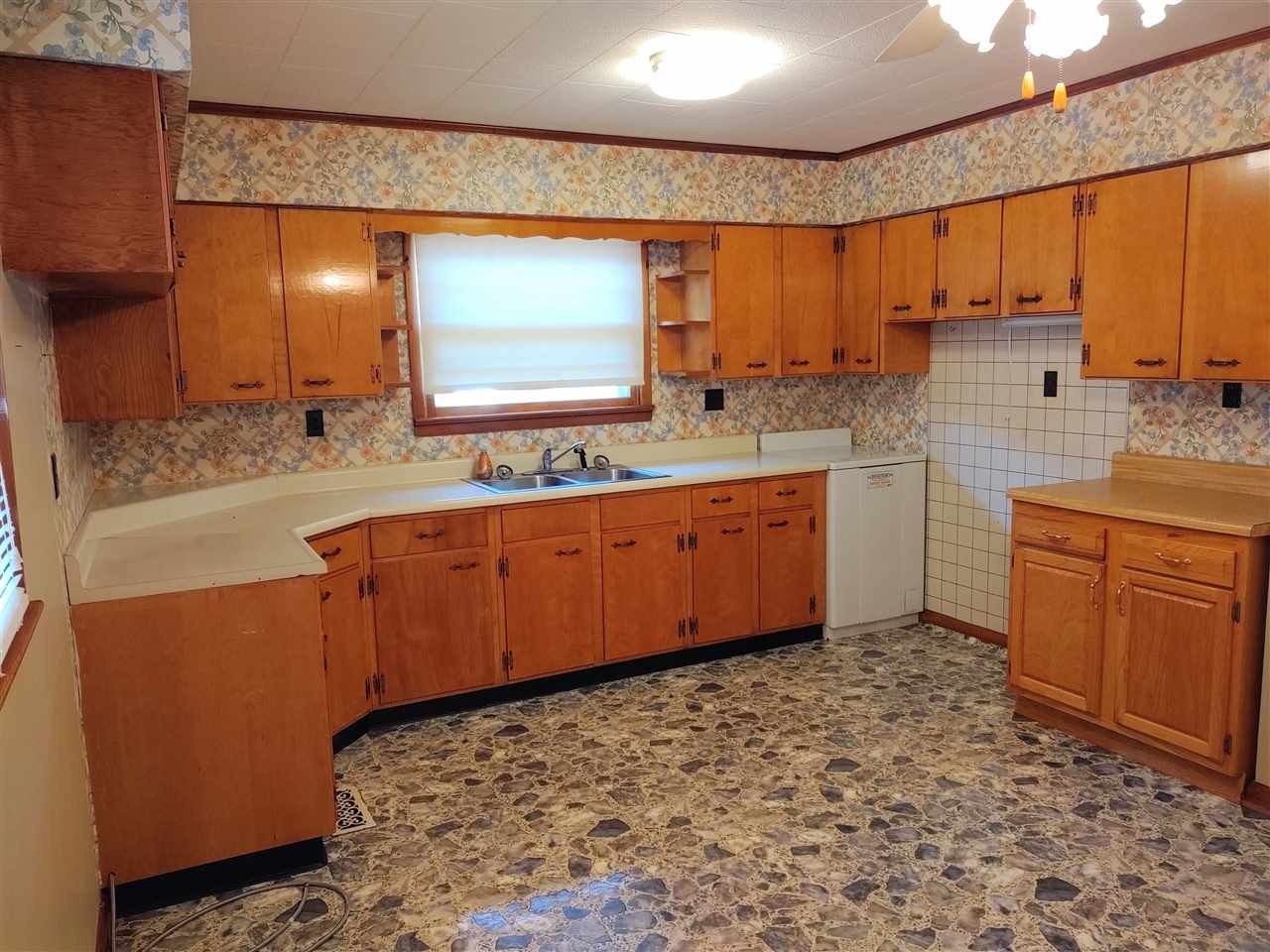920 Shady Grove Road Lancing, TN 37770 - Photo 5 of 17 Gallery Image 5