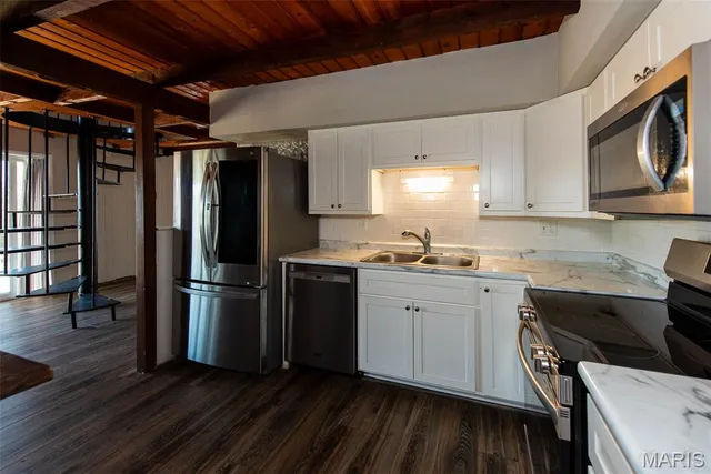 $189,900 | 234 South Melody Drive, Leslie, MO 63056