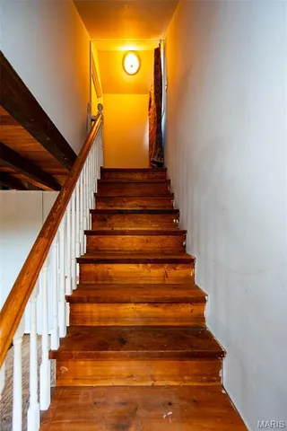 $189,900 | 234 South Melody Drive, Leslie, MO 63056