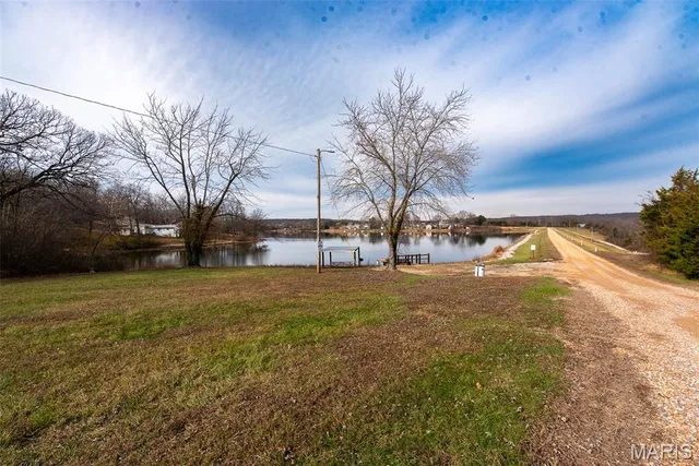 $179,900 | 234 South Melody Drive, Leslie, MO 63056