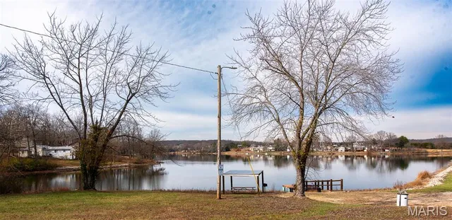 $179,900 | 234 South Melody Drive, Leslie, MO 63056