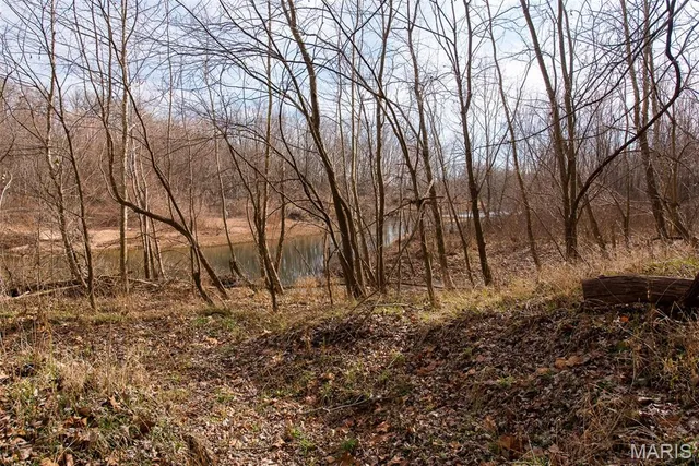 $179,900 | 234 South Melody Drive, Leslie, MO 63056