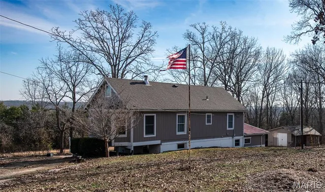 $189,900 | 234 South Melody Drive, Leslie, MO 63056