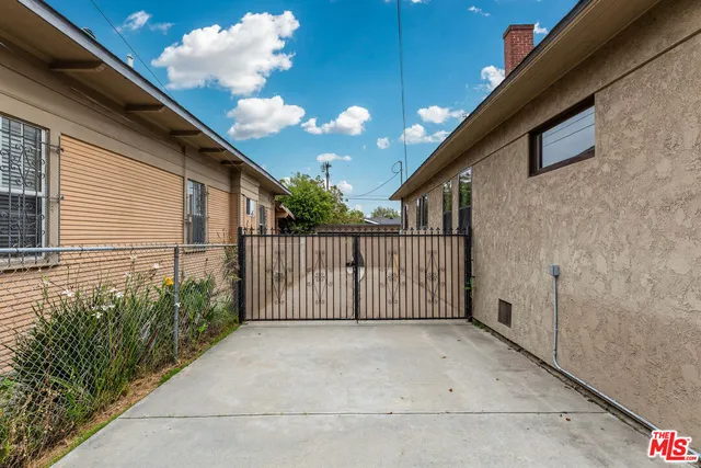 $1,250,000 | 1492 West 28th Street, Los Angeles, CA 90007