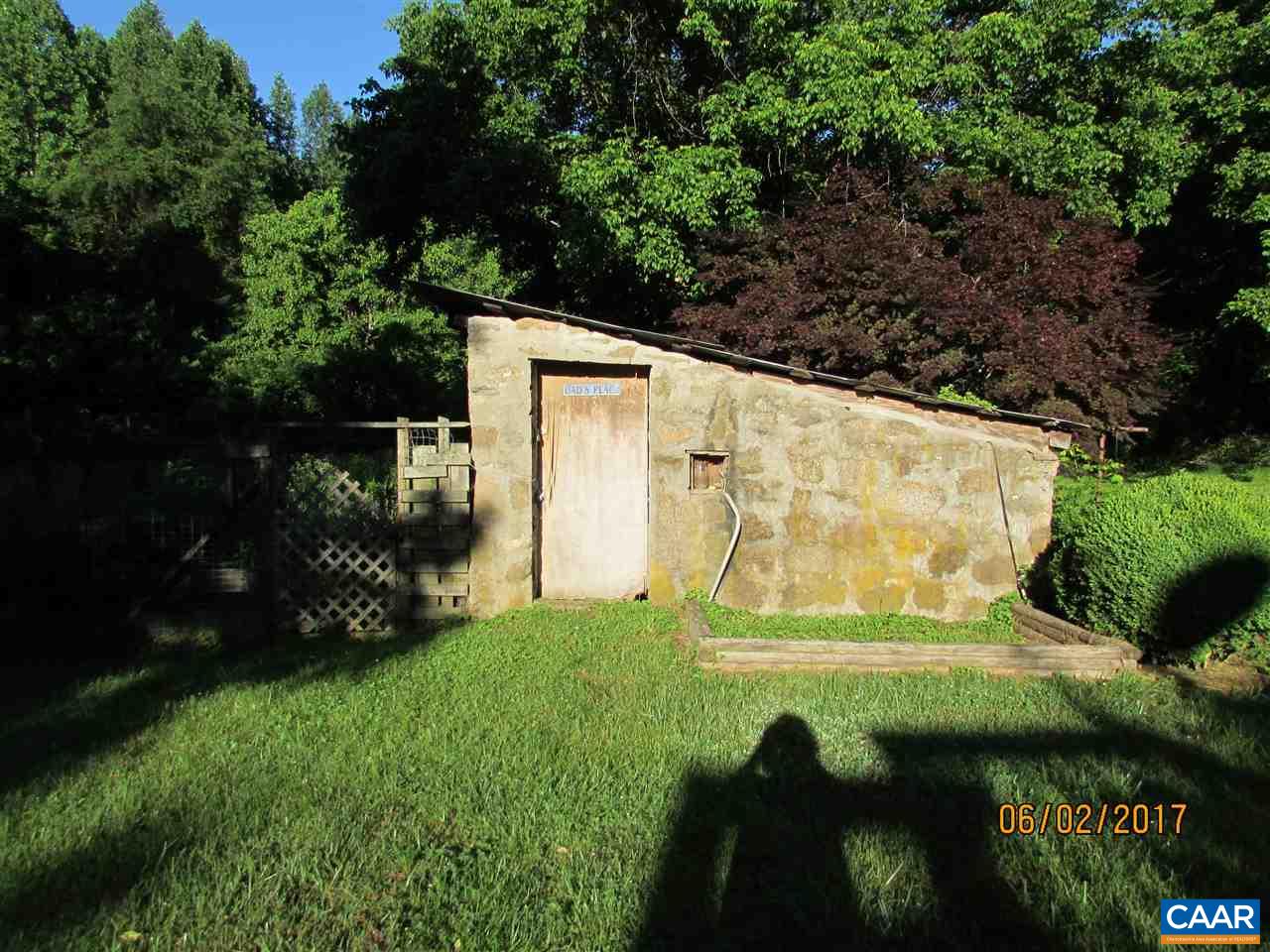 668 Peters Hollow Road Monroe, VA 24574 - Photo 19 of 50 a view of yard