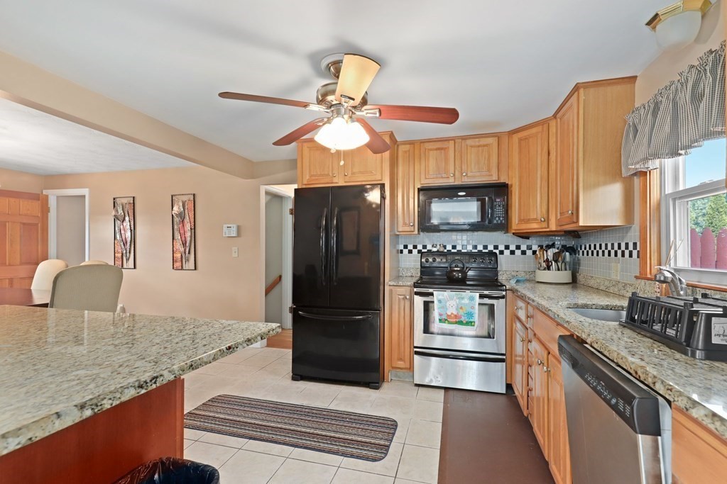 72 Nichols Road Malden, MA 02148 - Photo 4 of 37 Gallery Image 4