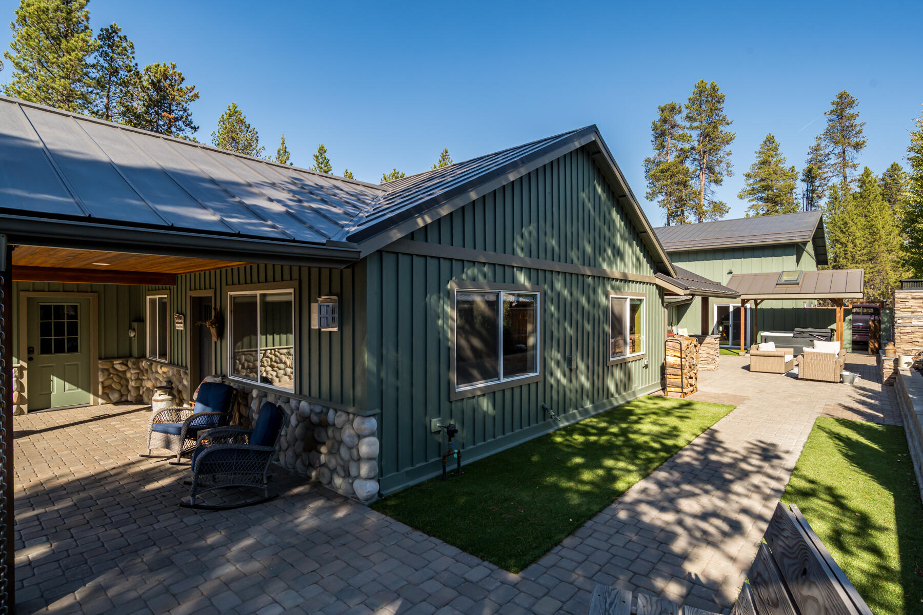 17246 Tholstrup Road Bend, OR 97707 - Photo 4 of 55 Leads to back patio